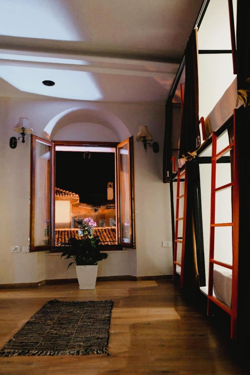 Scodrinon Hostel Shkodër 외부 사진